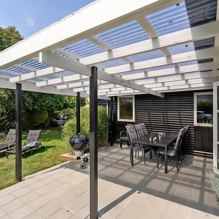 Westman - 200m From The Sea By Interhome בית נופש Nedre Lysabild