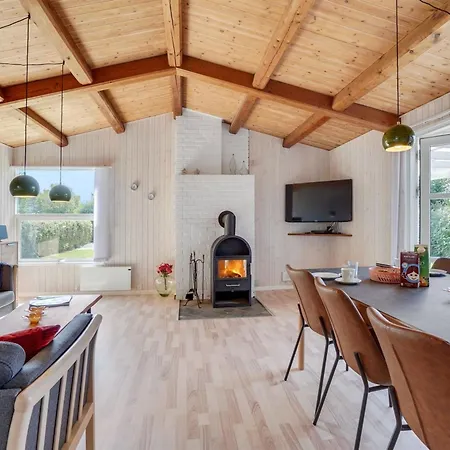 Westman - 200m From The Sea By Interhome Holiday home Nedre Lysabild